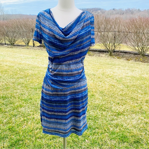 ZERO Geometric Print Dress - Picture 1 of 16